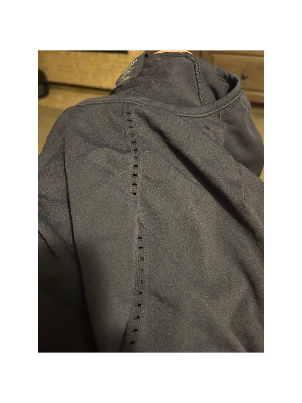 Women's Athleta Foothills Long Sleeve Performance Tee Black Large - Picture 7 of 8